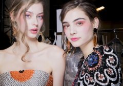 先以阿玛尼‘光钥新肌’