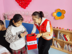 <strong>为这段充实的假期时光画</strong>