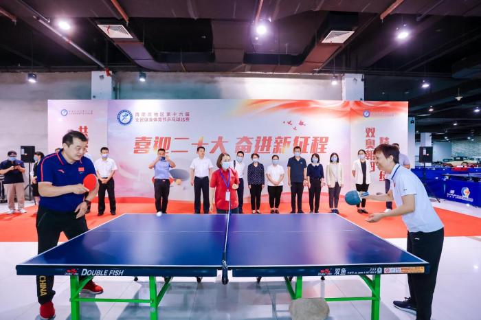 前国乒男队教练于洋现身北京朝阳区南磨