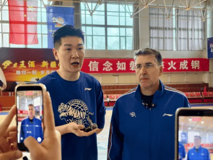 山东力克新疆，新疆防守崩盘进攻停滞