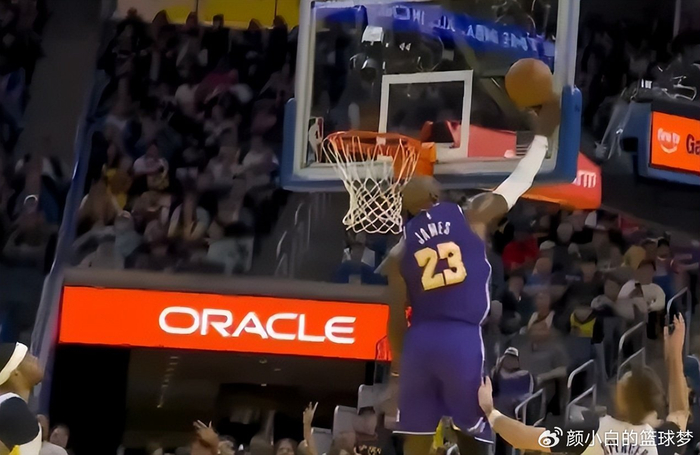勒布朗单核带队大胜勇士 末节提前打卡创助攻纪
