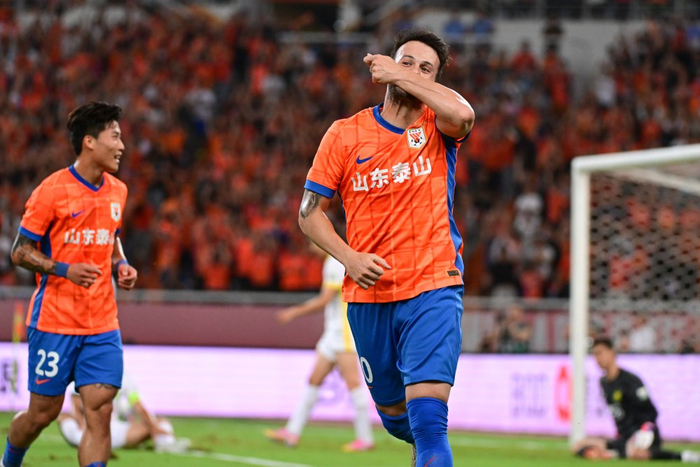 卡扎伊什维利赛季首球破大连英博防线 创泰山队